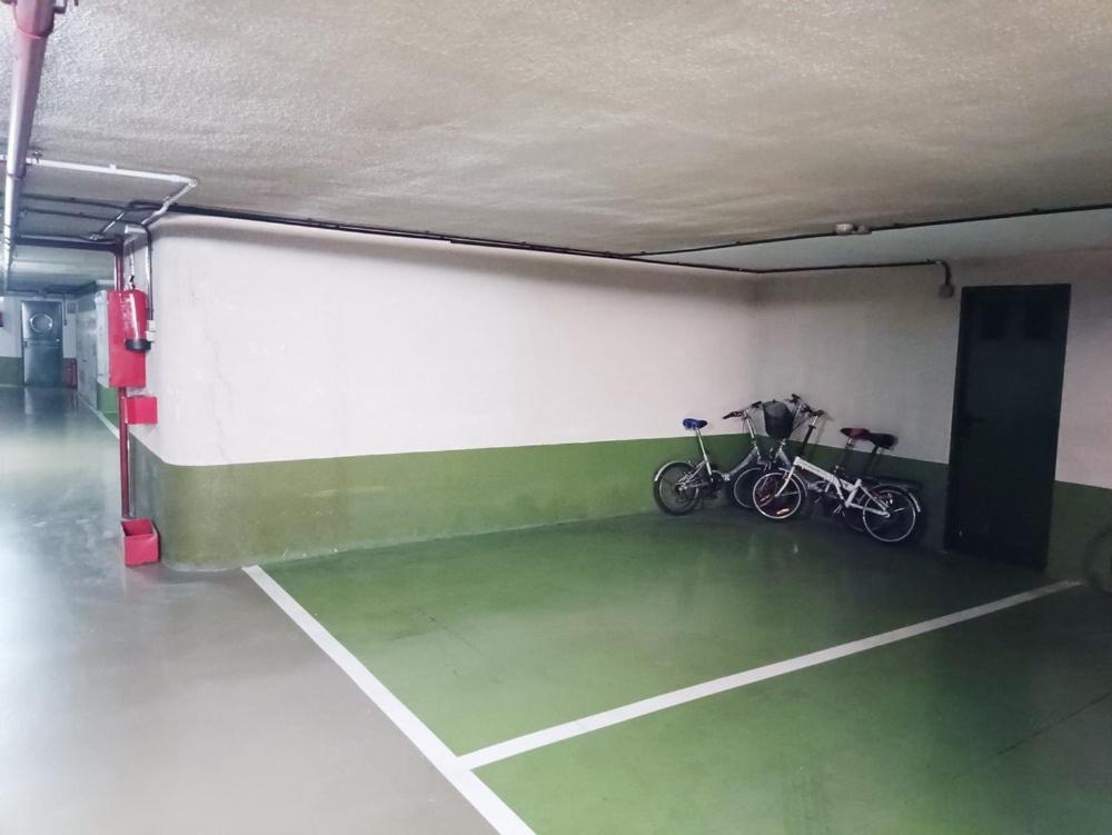 Lore - Parking Y Bicis Gratis San Sebastián Exteriör bild
